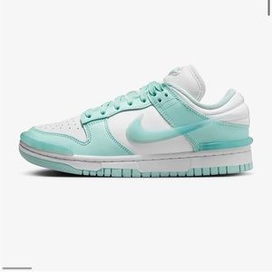 Nike dunk low twist